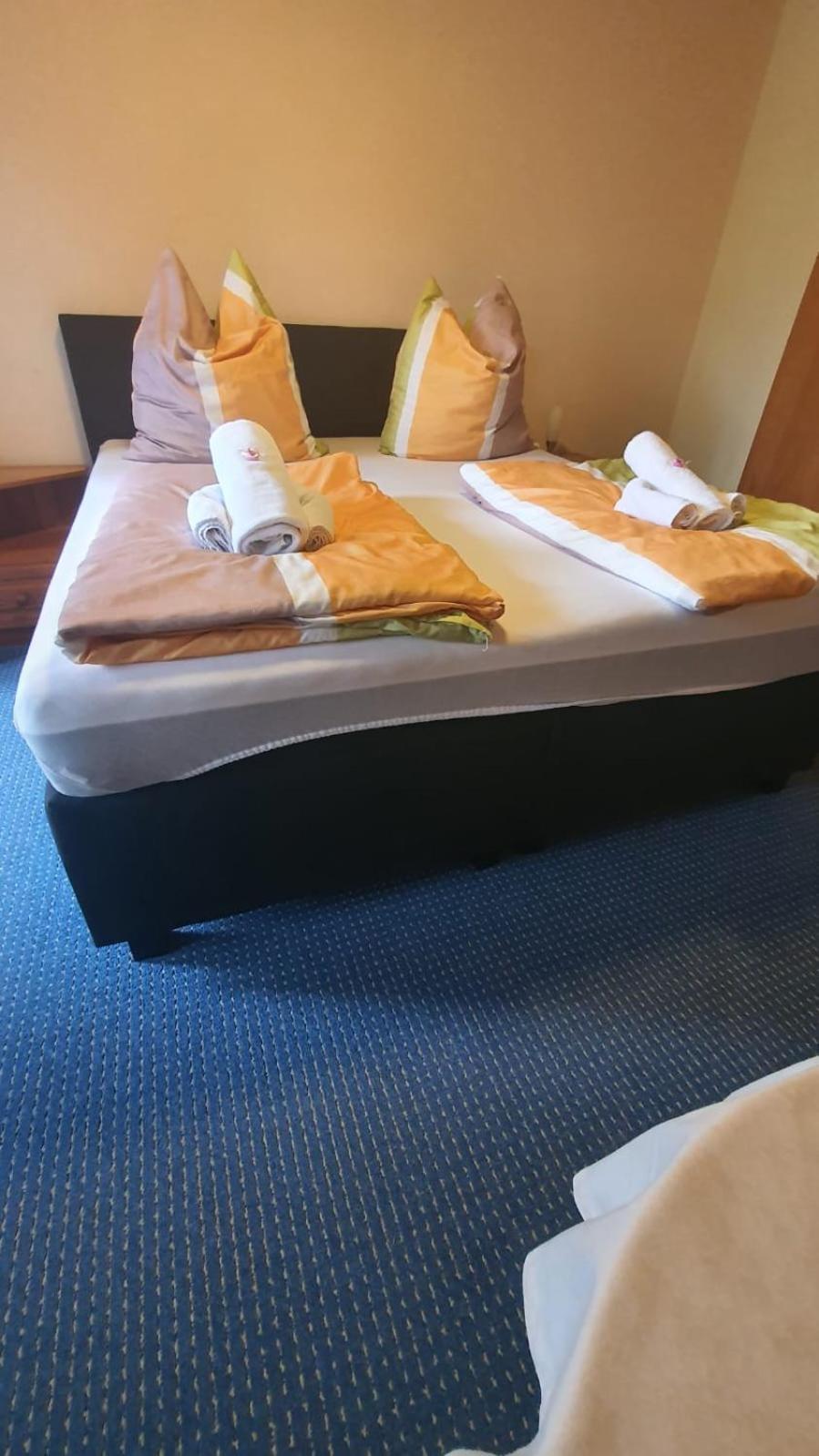 Motel Zur Festwiese Gierstadt ภายนอก รูปภาพ