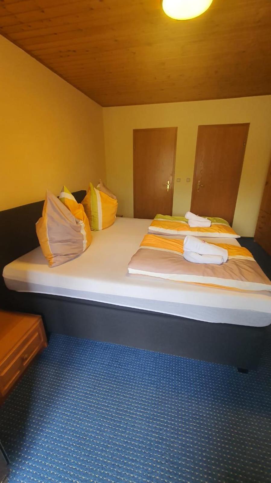 Motel Zur Festwiese Gierstadt ภายนอก รูปภาพ