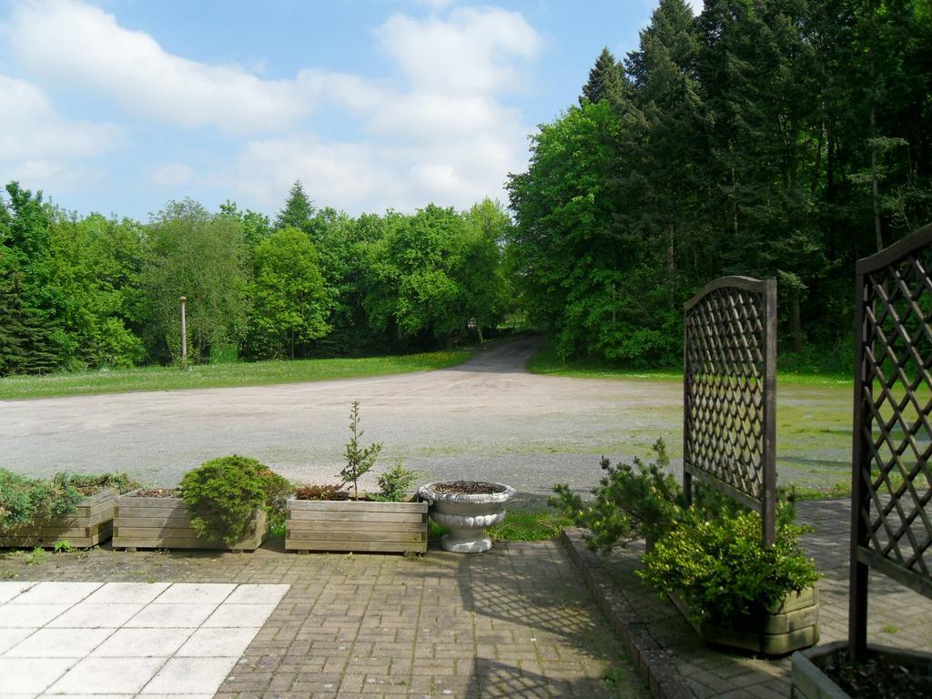 Motel Zur Festwiese Gierstadt ภายนอก รูปภาพ