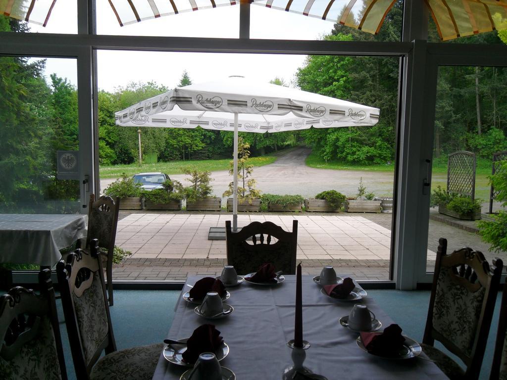 Motel Zur Festwiese Gierstadt ภายนอก รูปภาพ