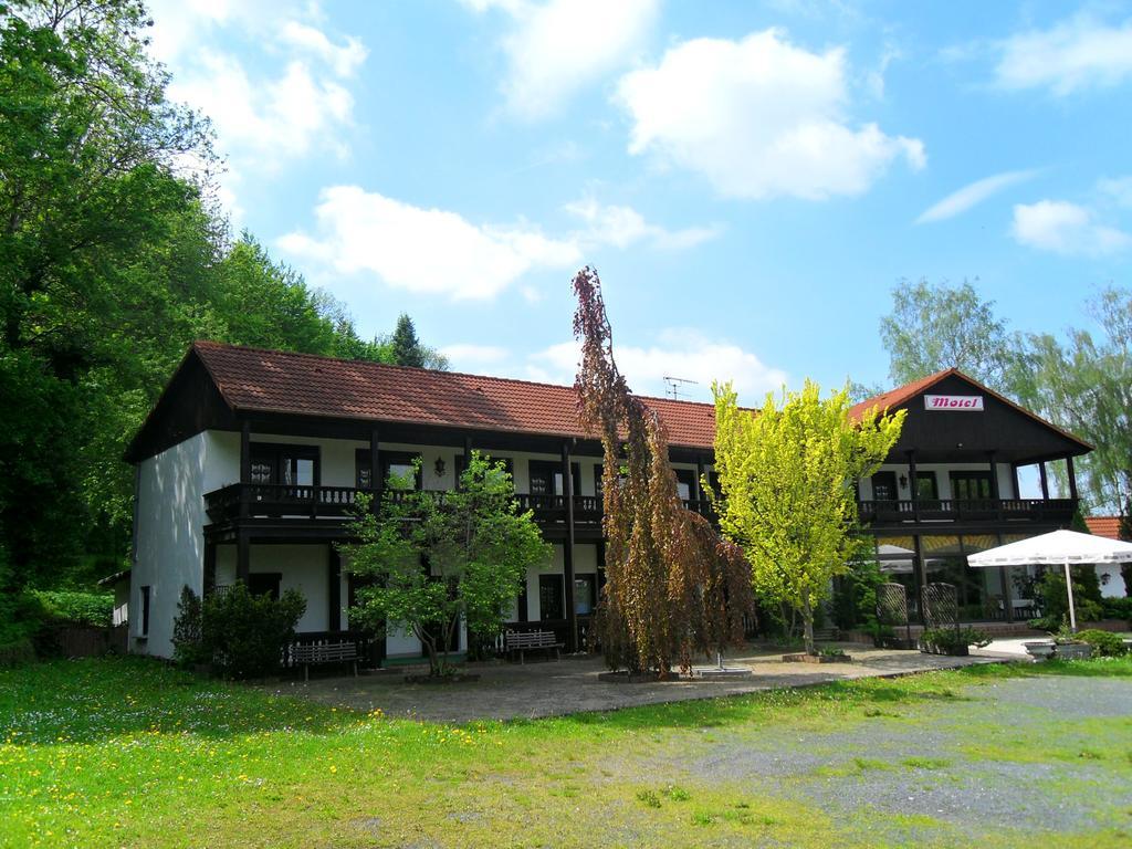 Motel Zur Festwiese Gierstadt ภายนอก รูปภาพ