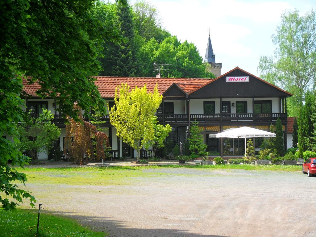 Motel Zur Festwiese Gierstadt ภายนอก รูปภาพ